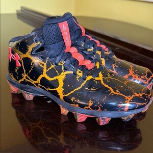 Under Armour Kids' Phoenix Fire Lava Crackle Graphic Football Cleats, 6Y